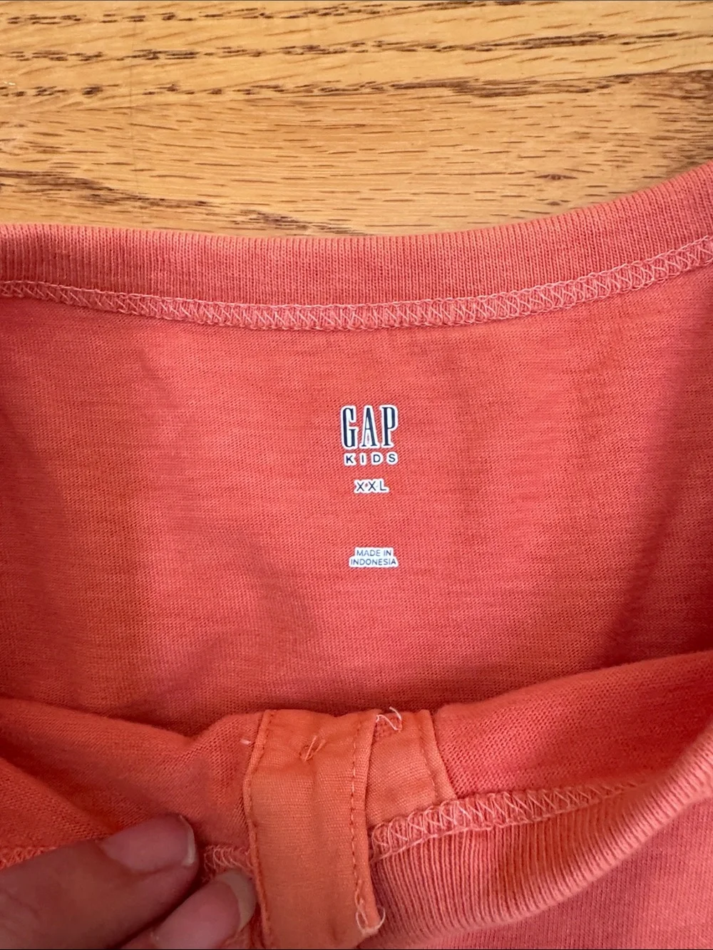 GAP Short-Sleeve Vintage Henley Tee in Coral Key